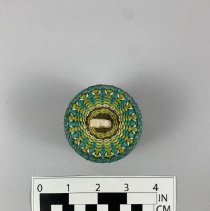 Miniature ribbon curl basket